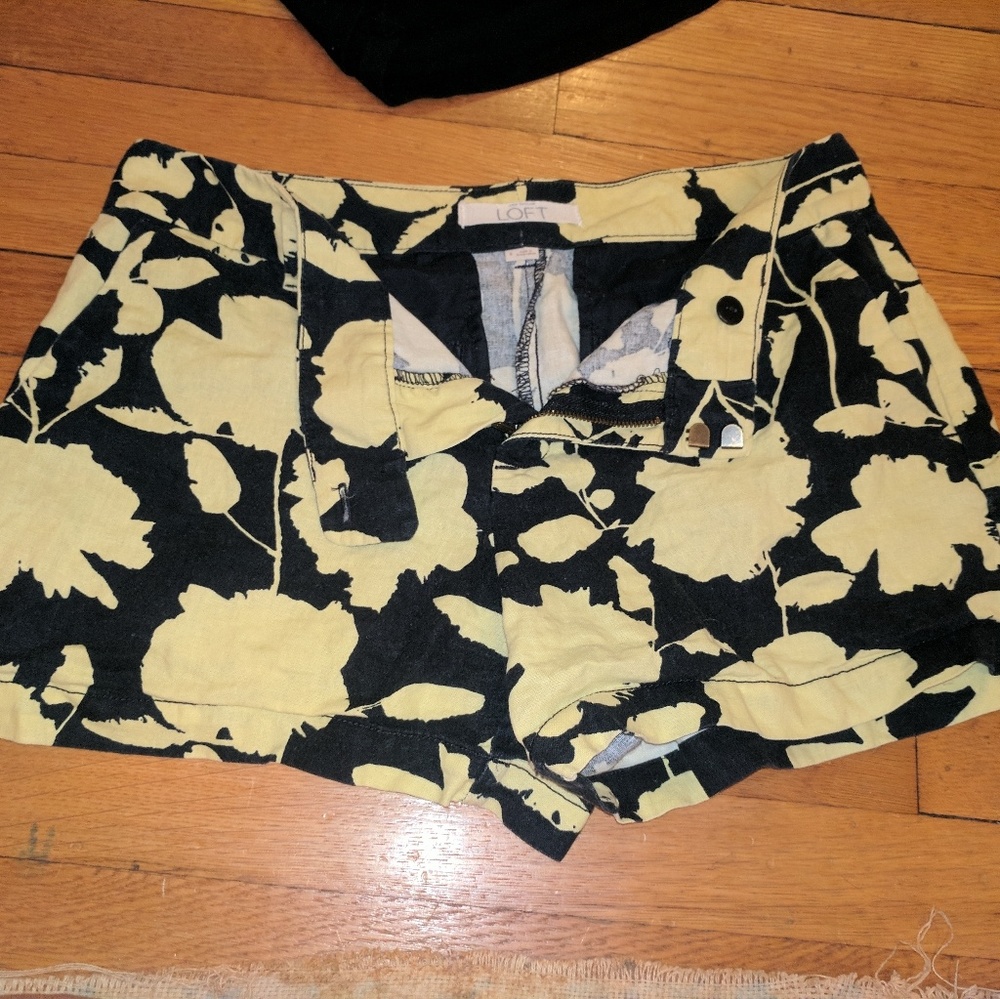 Vibrant and classy yellow flower LOFT shorts! - Picture 5 of 6